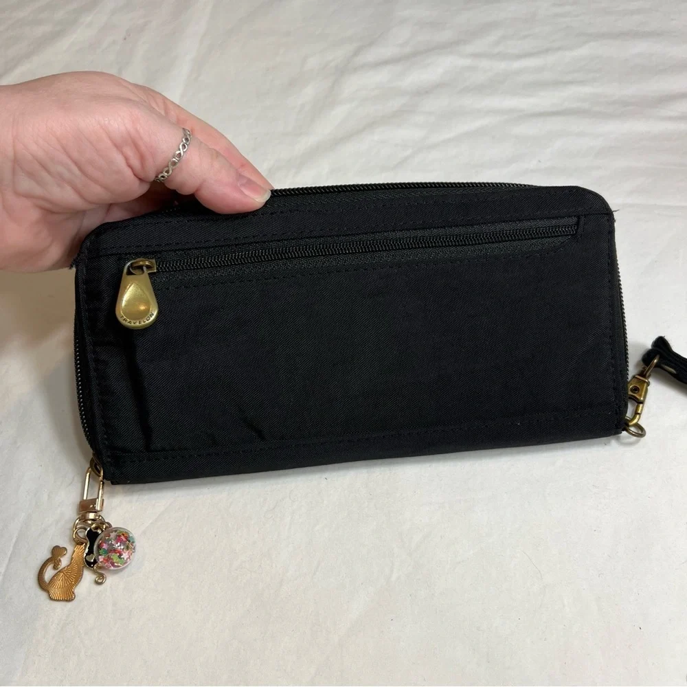 Travelon RFID black full size zip around wallet wristlet